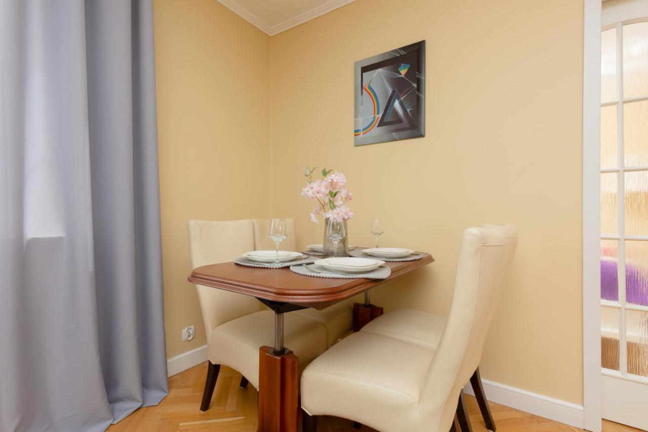 Miodowa Apartment Krasinski Garden Warsaw By Noclegi Renters Exterior foto