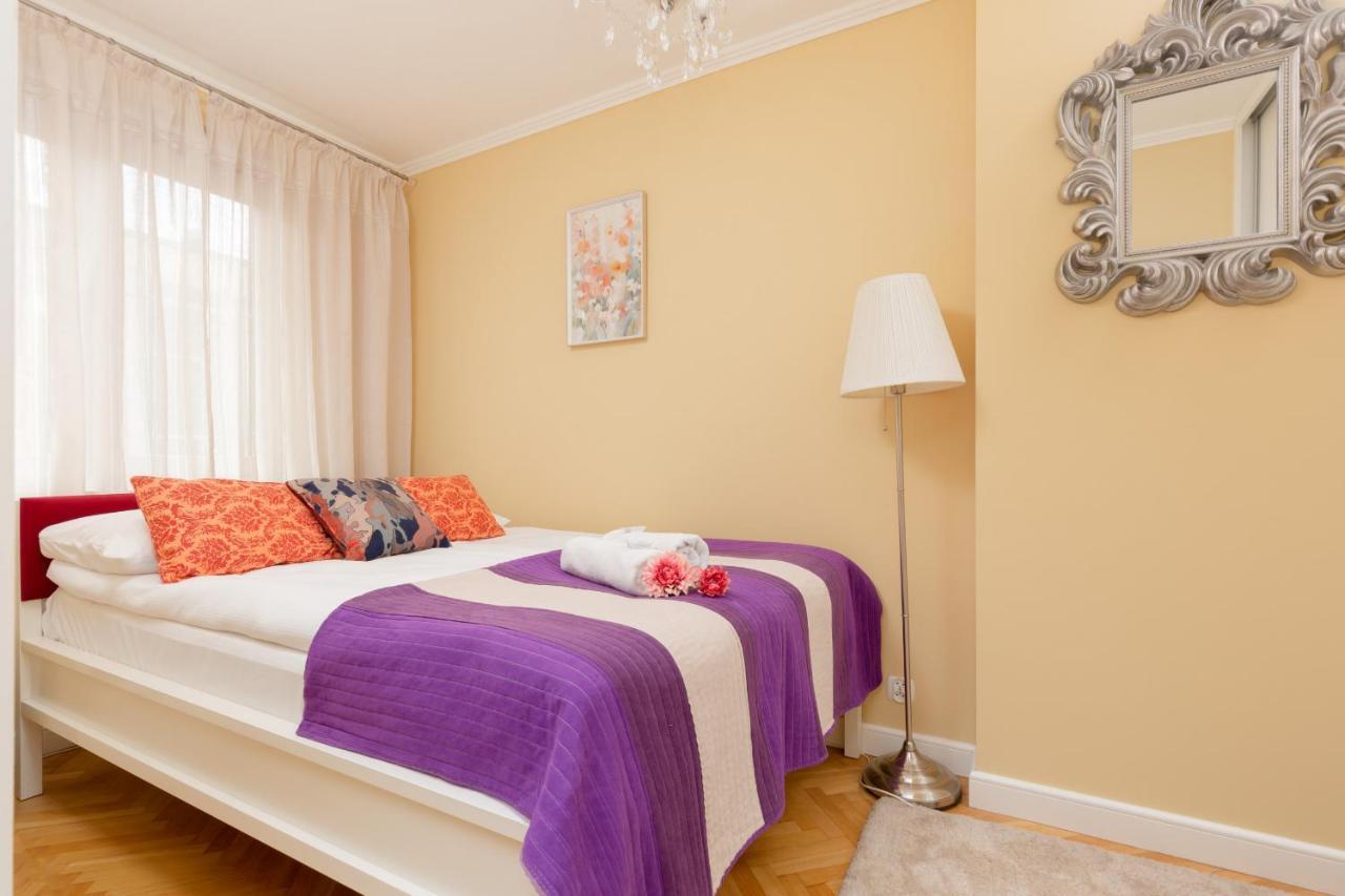 Miodowa Apartment Krasinski Garden Warsaw By Noclegi Renters Exterior foto